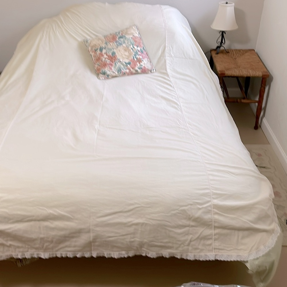 John Matouk cotton bedspread